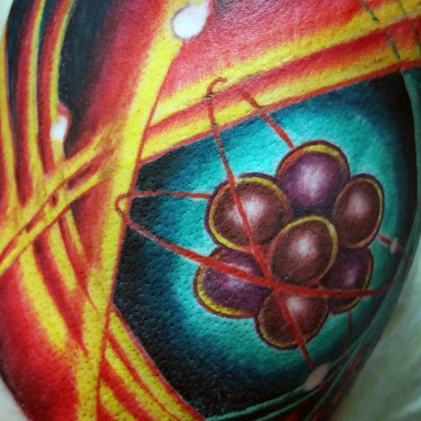 tatuaggio atomo 13