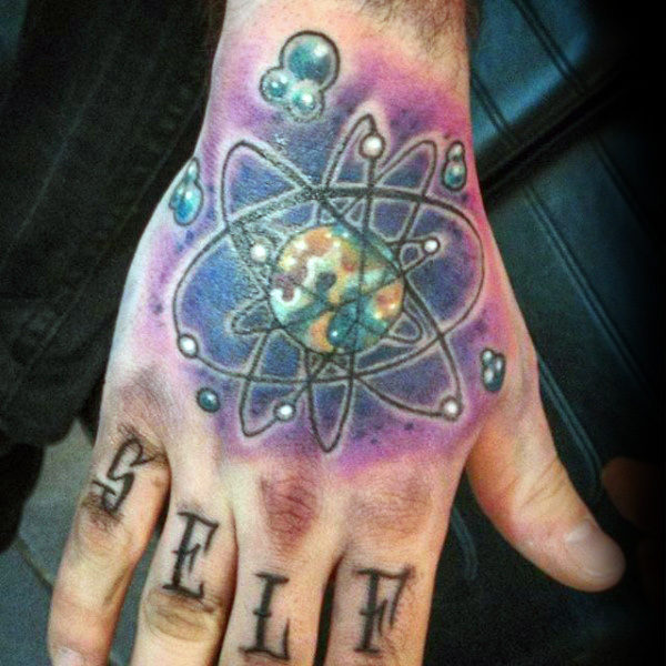 tatuaggio atomo 93