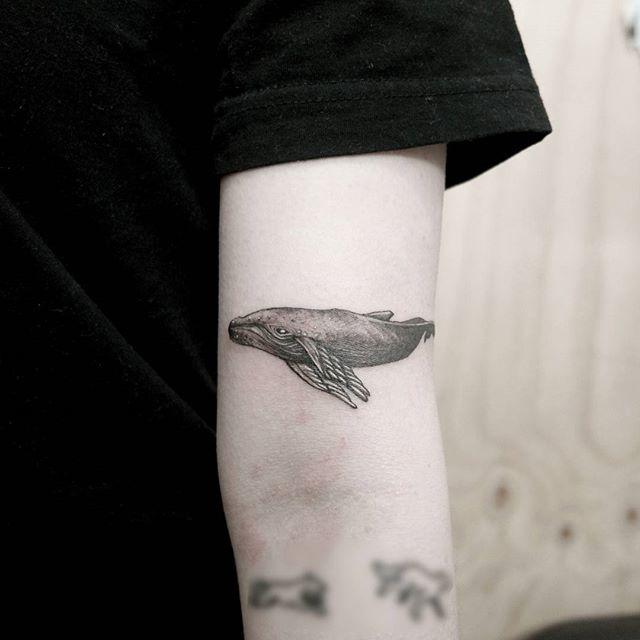 tatuaggio balena 125