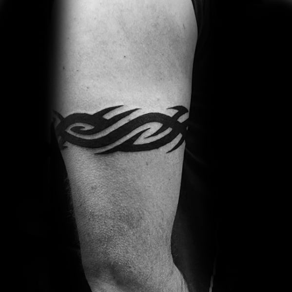 tatuaggio bracciale tribale 25