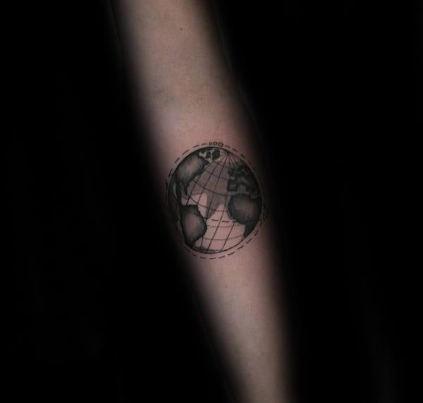 tatuaggio globo terrestre mondo 123