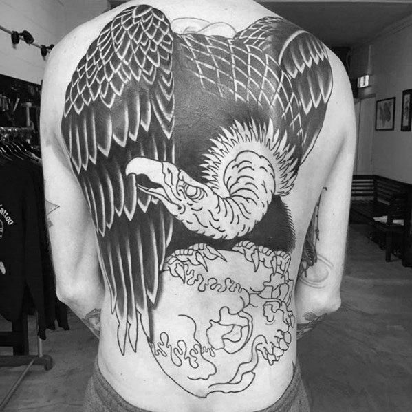 tatuaggio avvoltoio 129