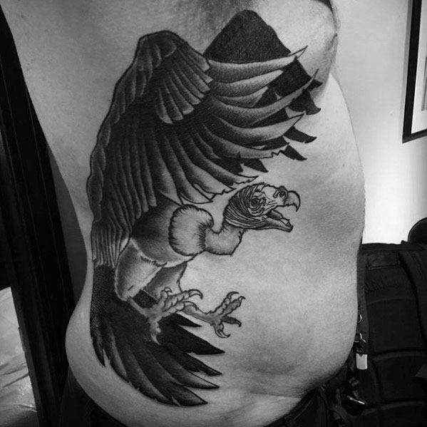 tatuaggio avvoltoio 15