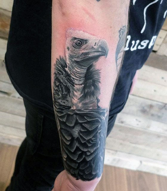 tatuaggio avvoltoio 21
