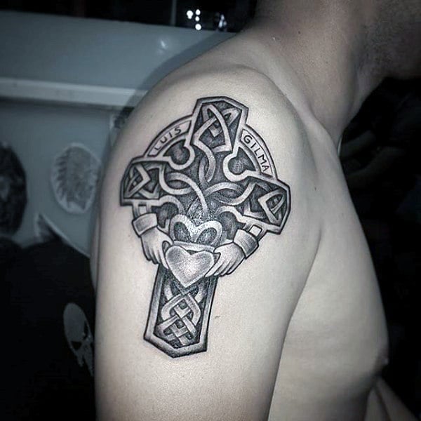 tatuaggio croce celtica 117