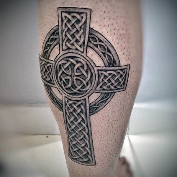 tatuaggio croce celtica 141