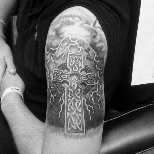 tatuaggio croce celtica 155