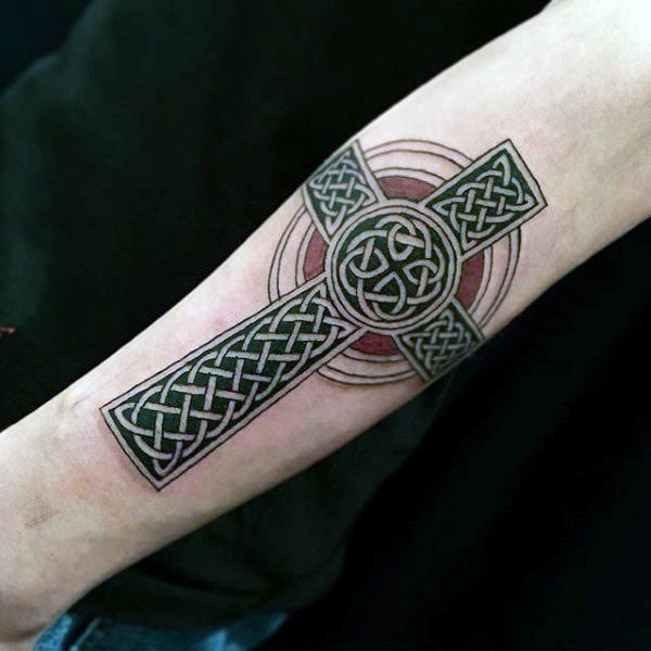 tatuaggio croce celtica 37
