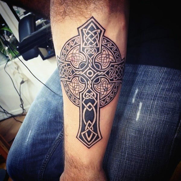 tatuaggio croce celtica 41