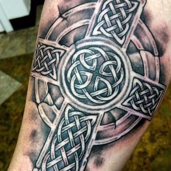 tatuaggio croce celtica 45