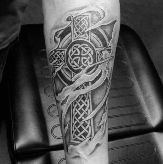 tatuaggio croce celtica 63