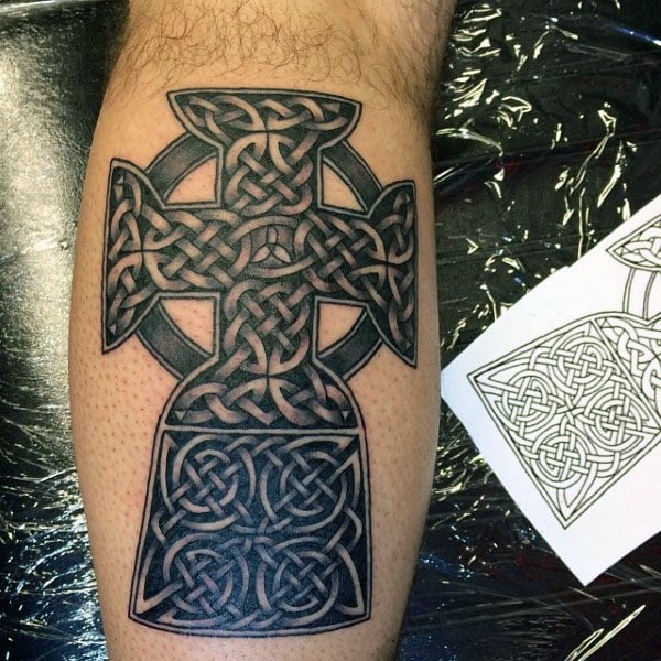 tatuaggio croce celtica 81