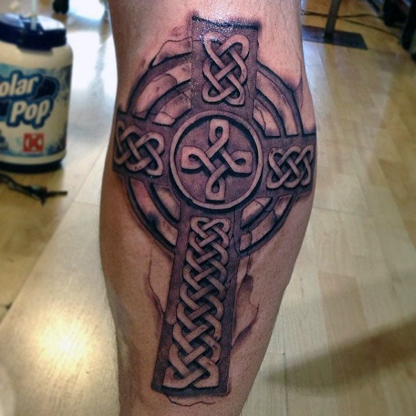 tatuaggio croce celtica 83
