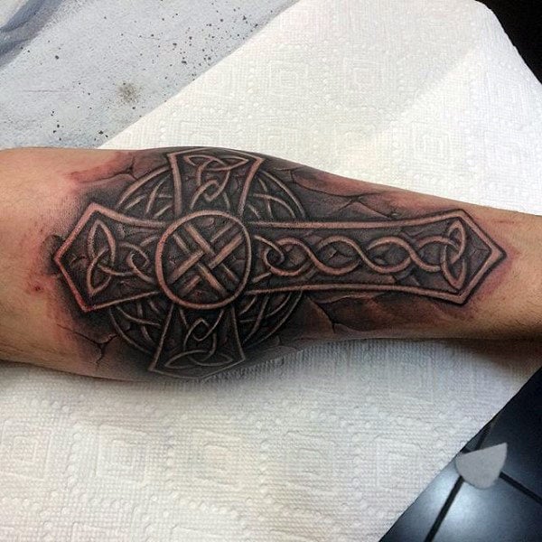 tatuaggio croce celtica 91