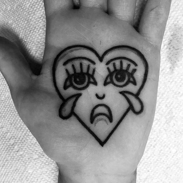 tatuaggio cuore che piange 19