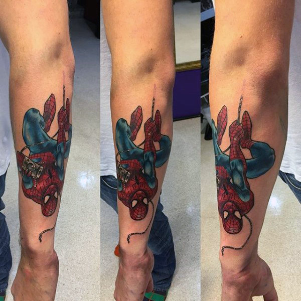 tatuaggio uomo ragno spiderman 05