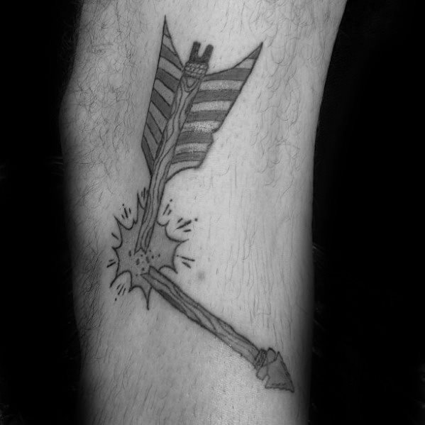 tatuaggio freccia rotta 09