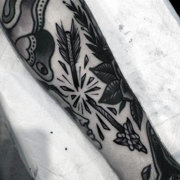 tatuaggio freccia rotta 45