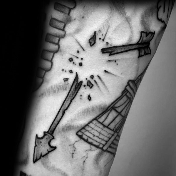 tatuaggio freccia rotta 47