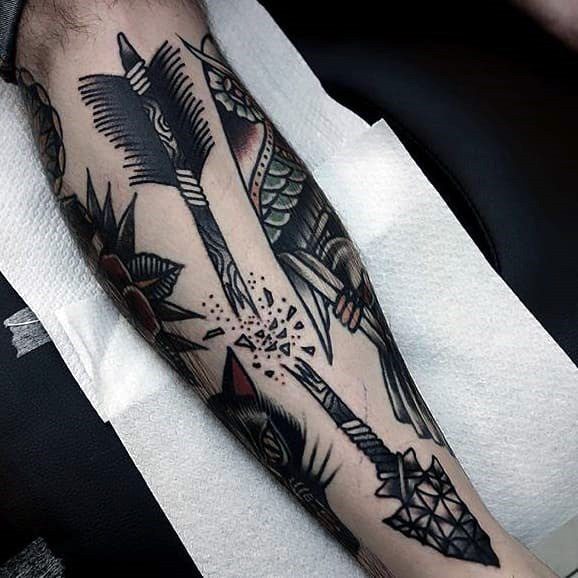 tatuaggio freccia rotta 53