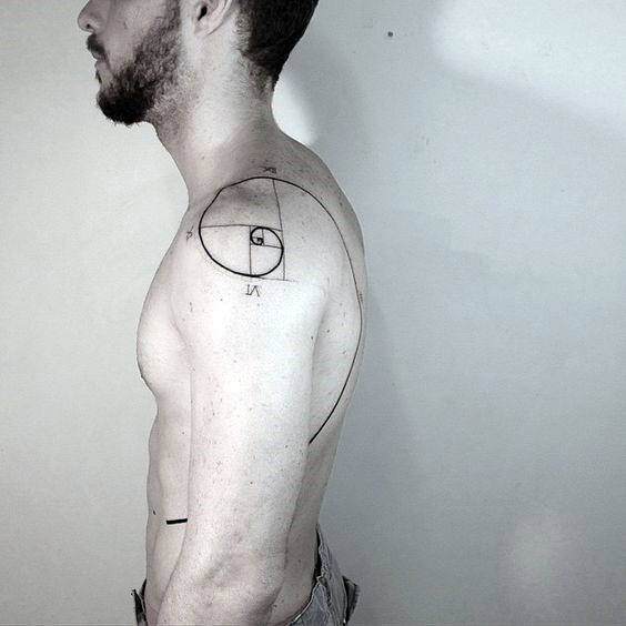 tatuaggio spirale aurea fibonacci 17