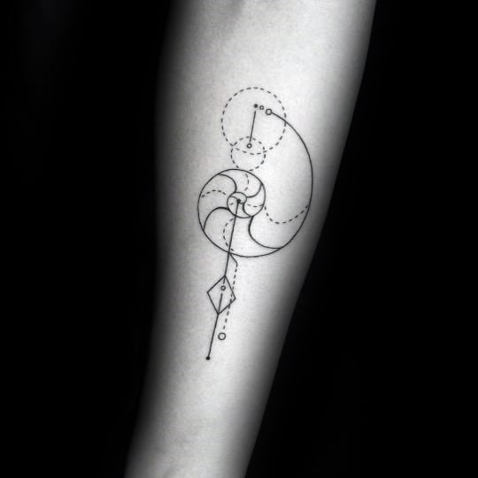 tatuaggio spirale aurea fibonacci 39
