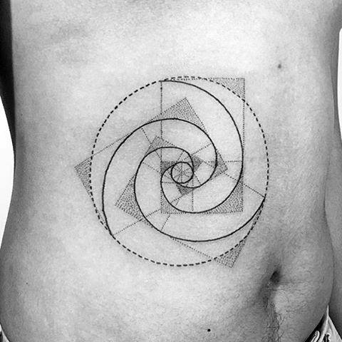tatuaggio spirale aurea fibonacci 43