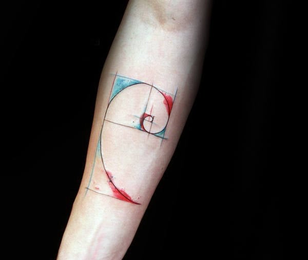tatuaggio spirale aurea fibonacci 49
