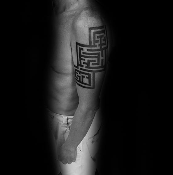 tatuaggio labirinto 133