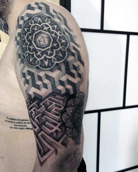 tatuaggio labirinto 173