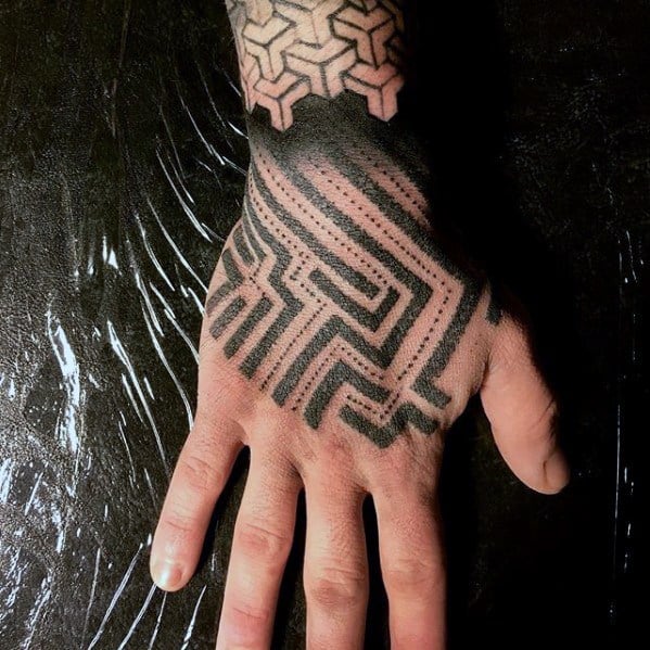 tatuaggio labirinto 93