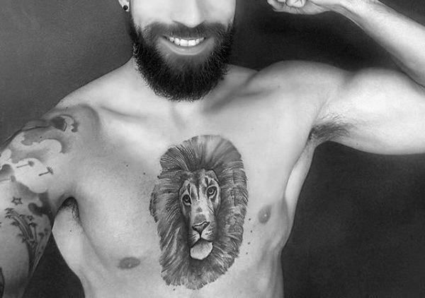 tatuaggio leone sul petto 43