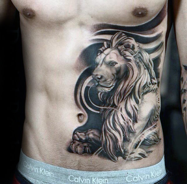 tatuaggio leone sul petto 61