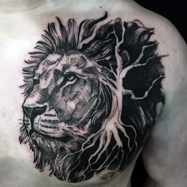 tatuaggio leone sul petto 87