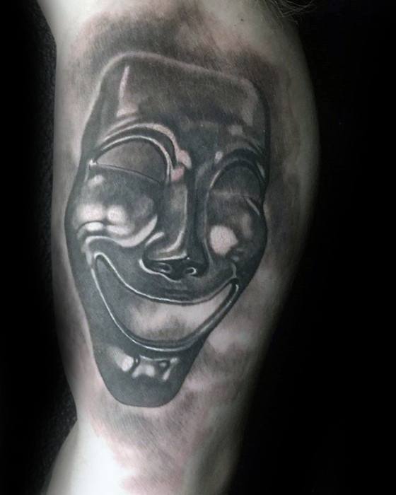 tatuaggio maschera teatro 111
