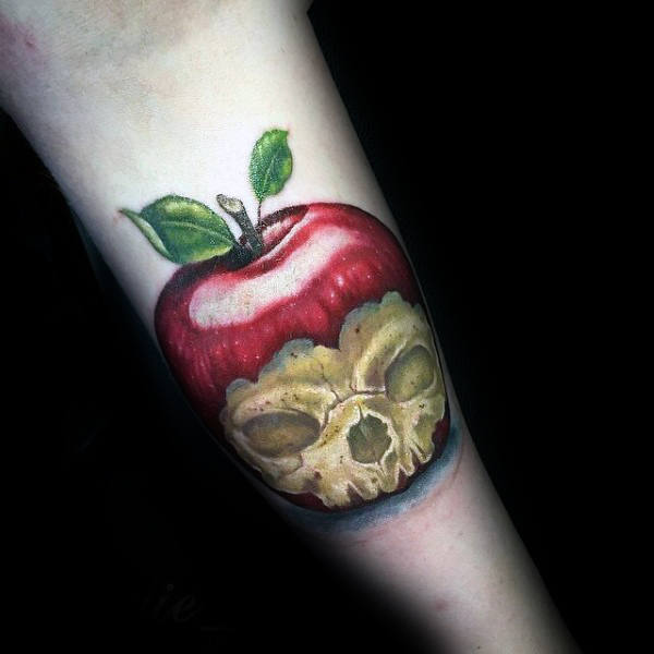 tatuaggio mela 131