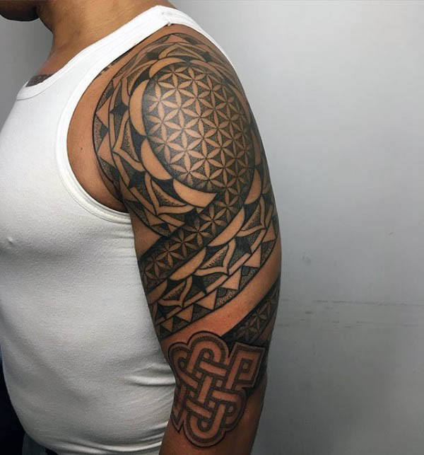 tatuaggio nodo infinito 17