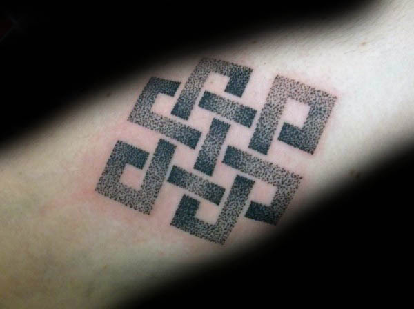 tatuaggio nodo infinito 45