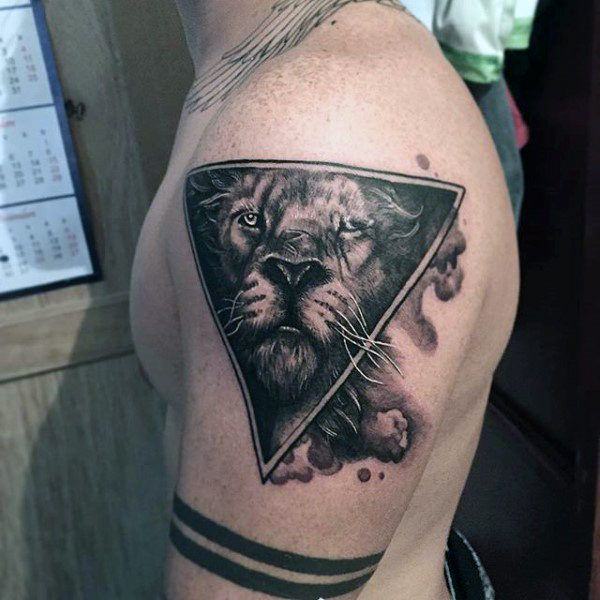 lion tattoo 121