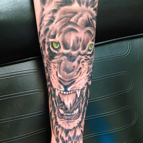 lion tattoo 185
