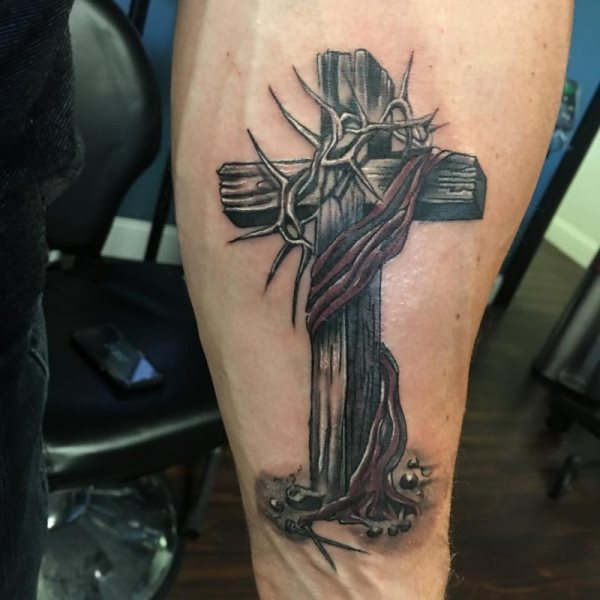 cross tattoo 592