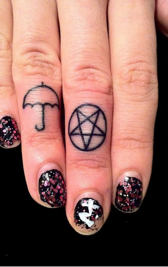 tatuaże na palcach wzory