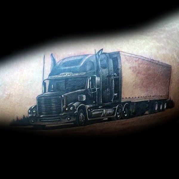 55 tatuaże z ciężarówką (wraz ze znaczeniem)