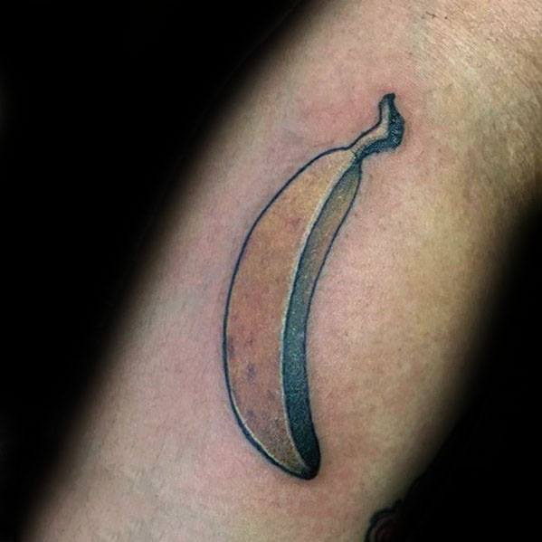 40 tatuaży z bananami (ze znaczeniem)