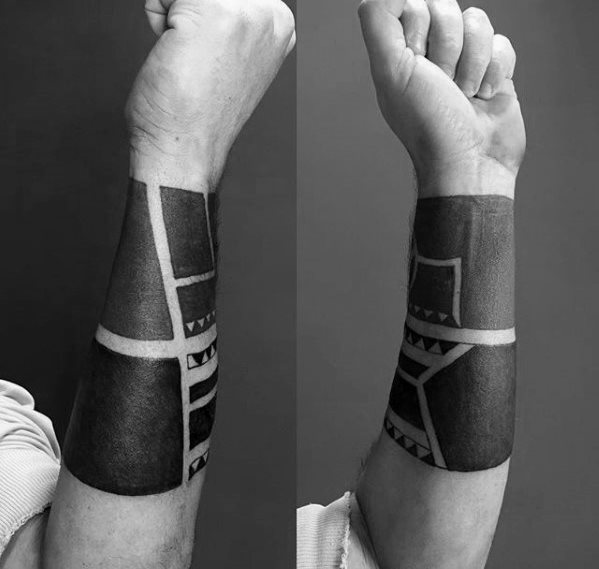 70 niesamowitych czarnych tatuaży