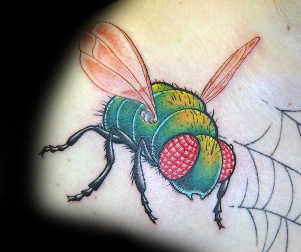 45 tatuaży z muchą (ze znaczeniem)