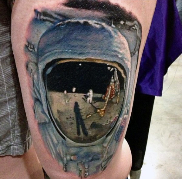 tatuaz astronauta astronomiczny 60