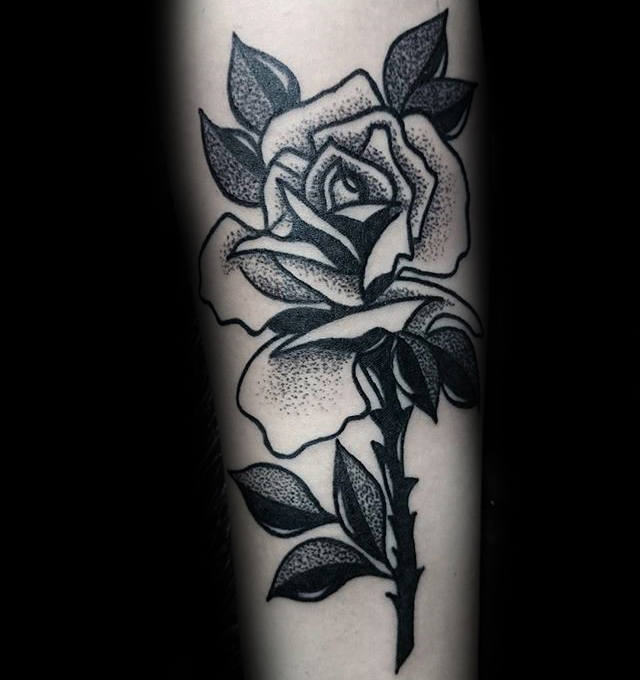 tatuaz czarna roza 102