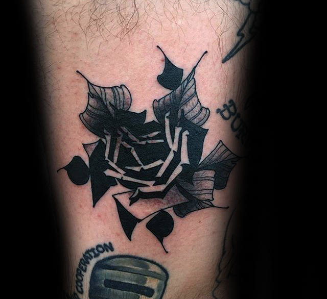 tatuaz czarna roza 108