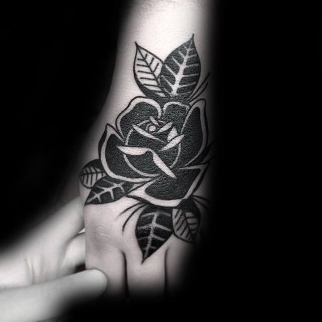 tatuaz czarna roza 128